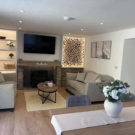 בית נופש Tranquil Contemporary With Luxurious Jacuzzi *