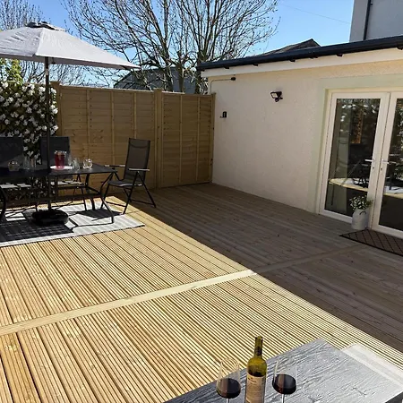 Tranquil Contemporary With Luxurious Jacuzzi Brigham (Cumbria)